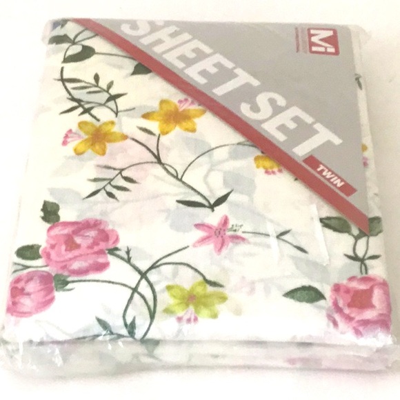McCarthy, Floral Cotton/Polyester Twin Sheet Set. Made in Pakistan Country Retro - Picture 8 of 8